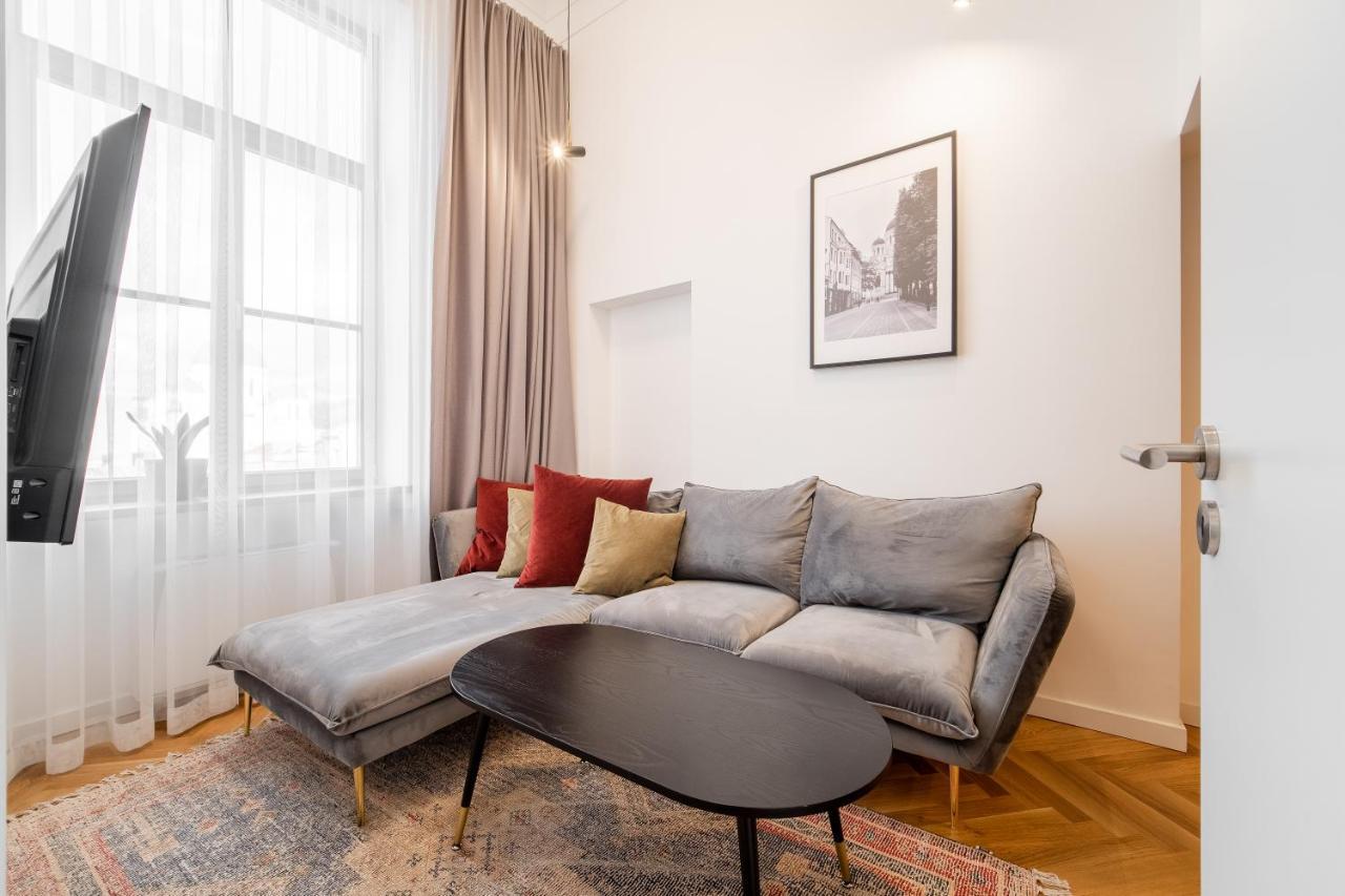 Owl Jazz Apartments - Luxury Apartments In The Heart Of The City Kaunas Luaran gambar